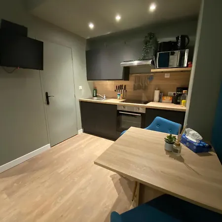 Appartement Avec Baignoire Balnéo Centre De - 040 *