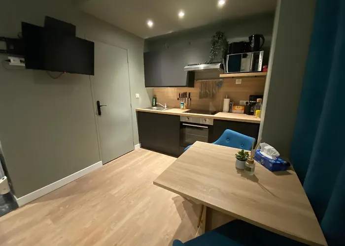 Апартаменты Avec Baignoire Balneo Centre De - 040 *